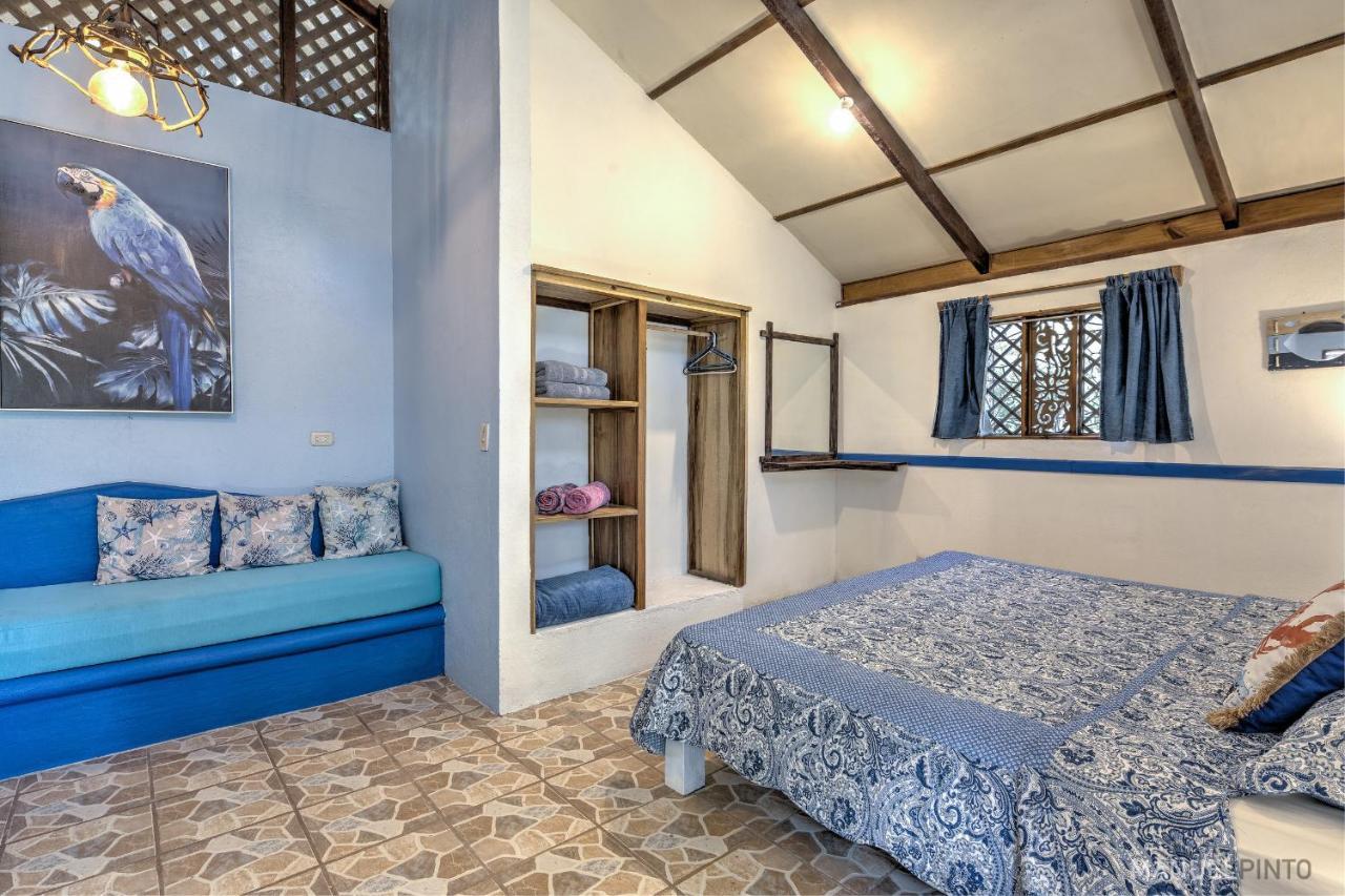 Casa Violeta Beach House In Punta Uva Eksteriør billede